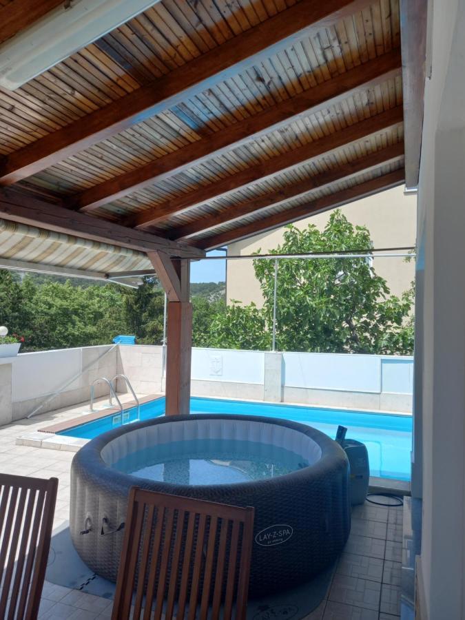 Appartement Vila Brig 108 - Private Swimming Pool And Jacuzzi à Rijeka Extérieur photo